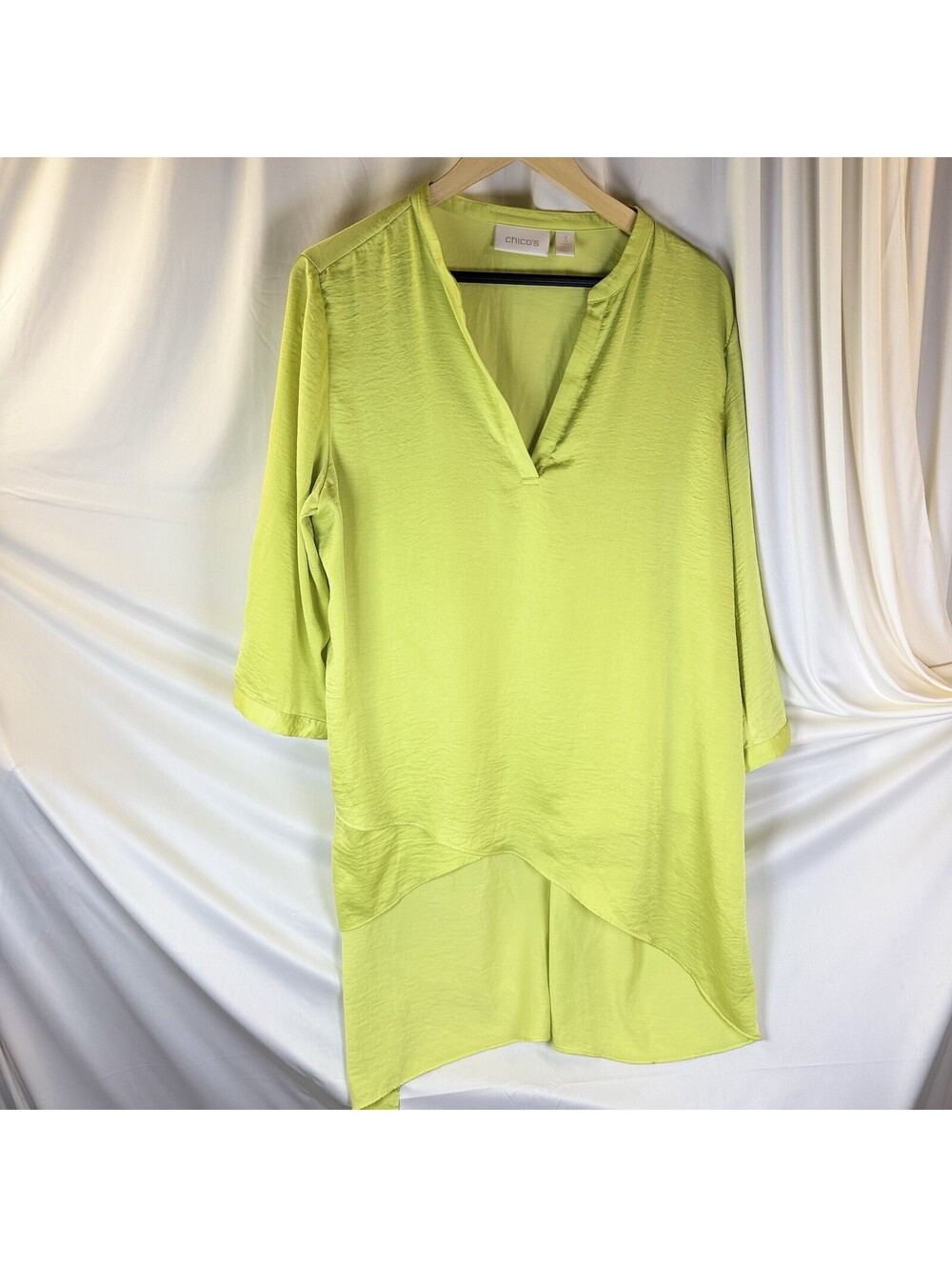 Chico's Top Lime Green V-Neck Long Asymmetrical 3/4 Sleeve Blouse Size 3 - XL